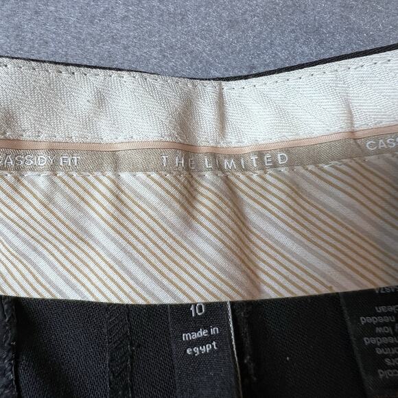 The Limited Black Dress Shorts Bermuda Women's Size 10 CASSIDY FIT Cuffed Classy - Picture 3 of 12